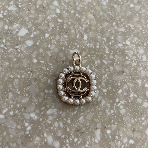 Pendant - Picture 2 of 4